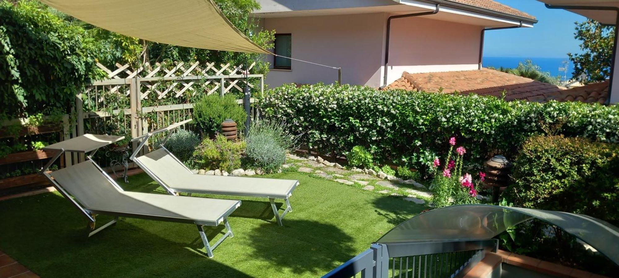 B&B Villa Noemi Formia Bagian luar foto